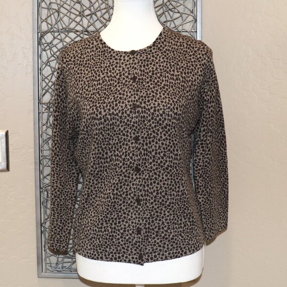 Garnett Hill Medium Button Up Brown and Taupe Cheeta Print Cardigan - Picture 1 of 4